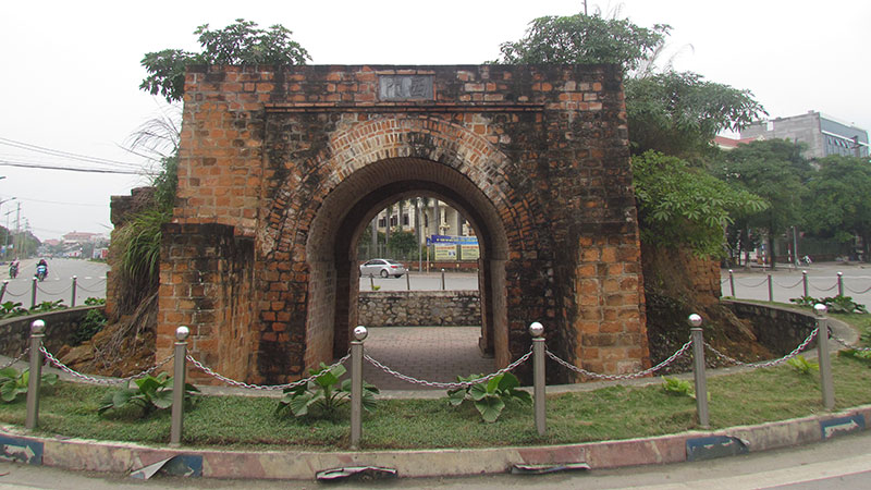 Chiêm ngưỡng thành nhà Mạc ở Lạng Sơn Chiêm ngưỡng thành nhà Mạc ở Lạng Sơn